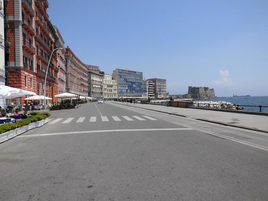 Bed No Breakfast Ak Hotel Наполи Екстериор снимка