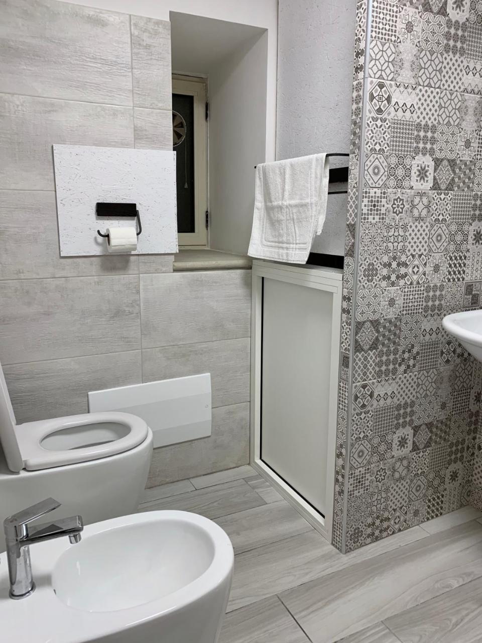 Bed No Breakfast Ak Hotel Наполи Екстериор снимка