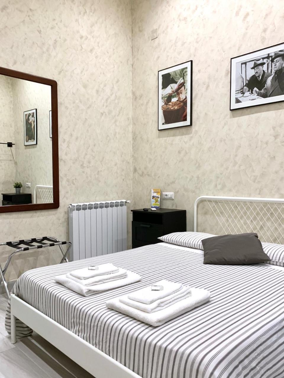 Bed No Breakfast Ak Hotel Наполи Екстериор снимка