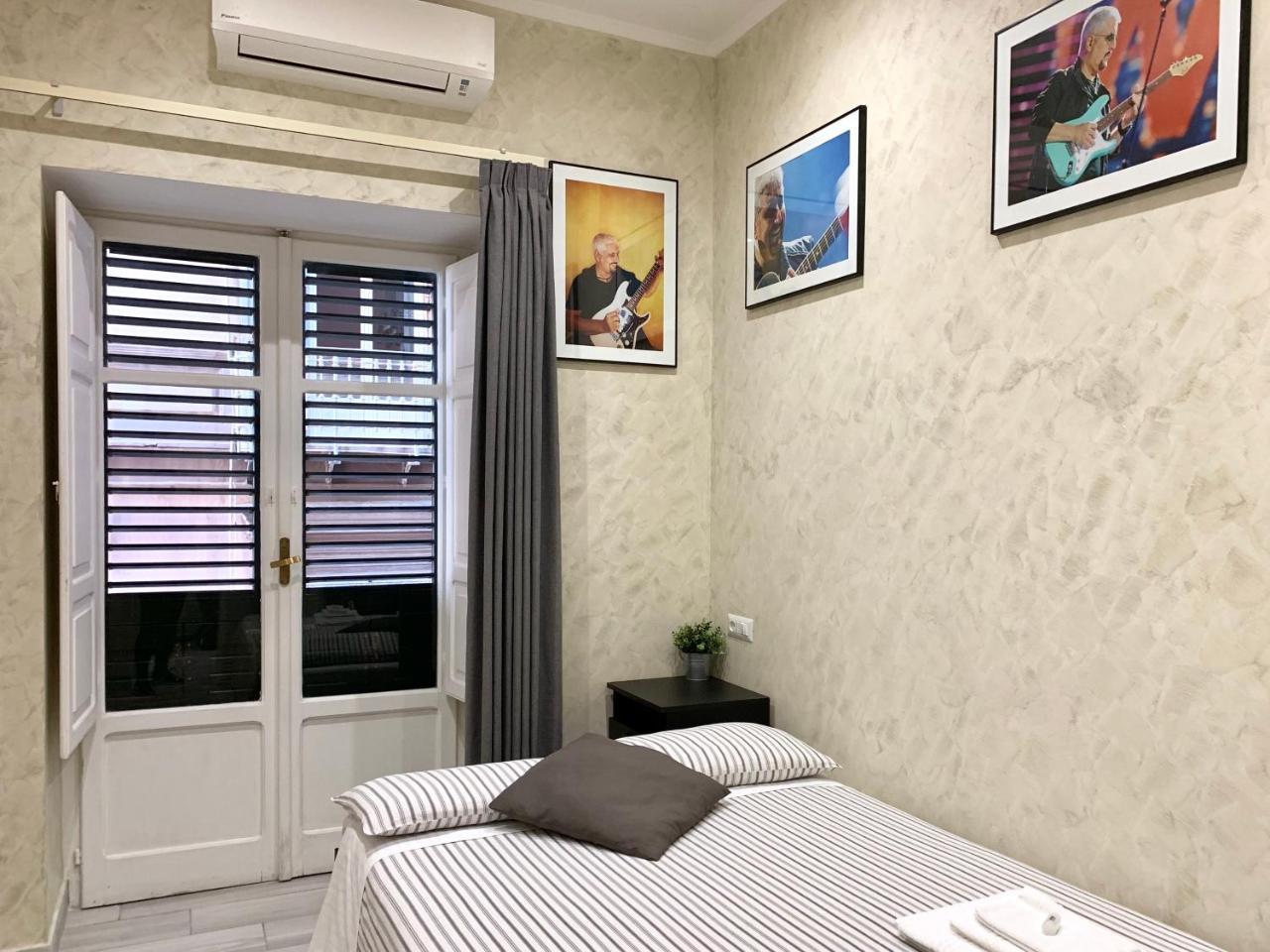 Bed No Breakfast Ak Hotel Наполи Екстериор снимка