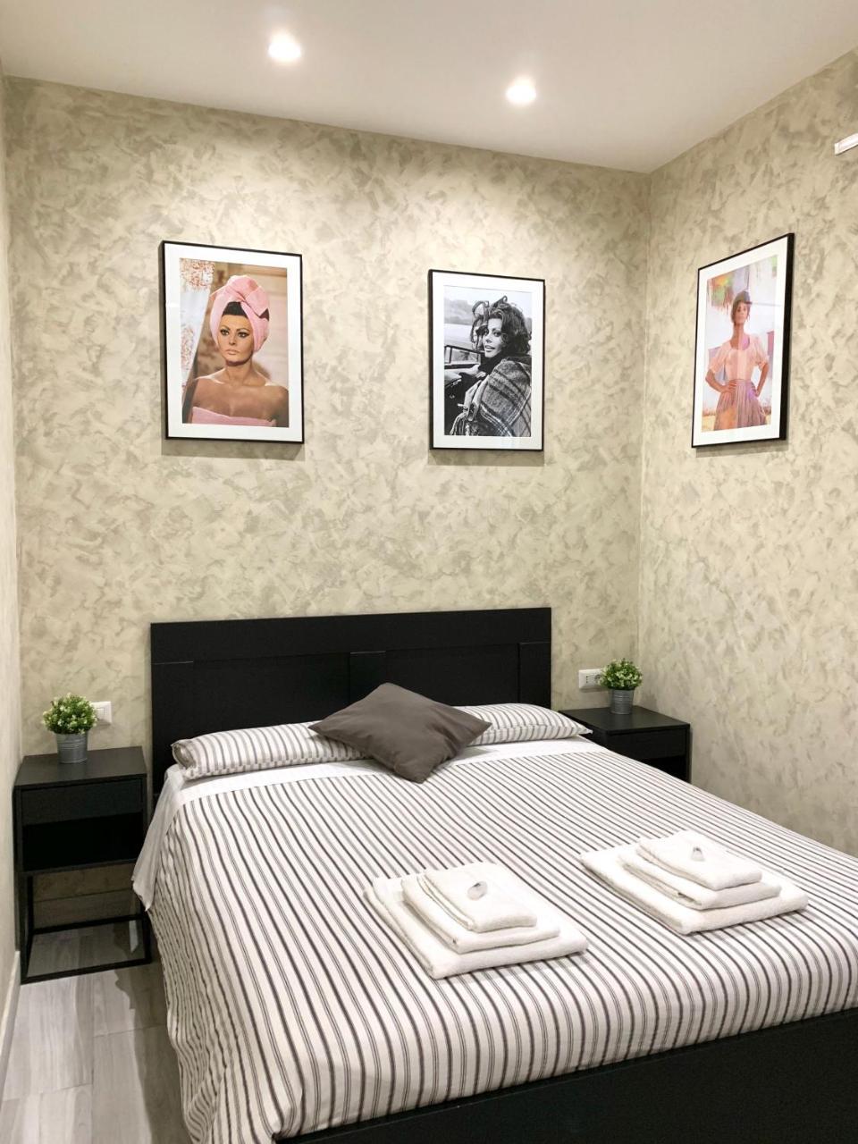 Bed No Breakfast Ak Hotel Наполи Екстериор снимка